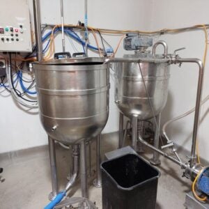 Sauce mixing tanks with In-Line Mixer