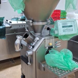 Vacuum filler